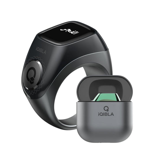 Modern black iQibla Flex Pro dhikr ring with digital display and magnetic charging case – Islamic smart tasbeeh counter for zikr.